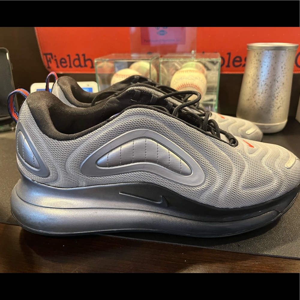 Nike Air Max 720 Size 11.5